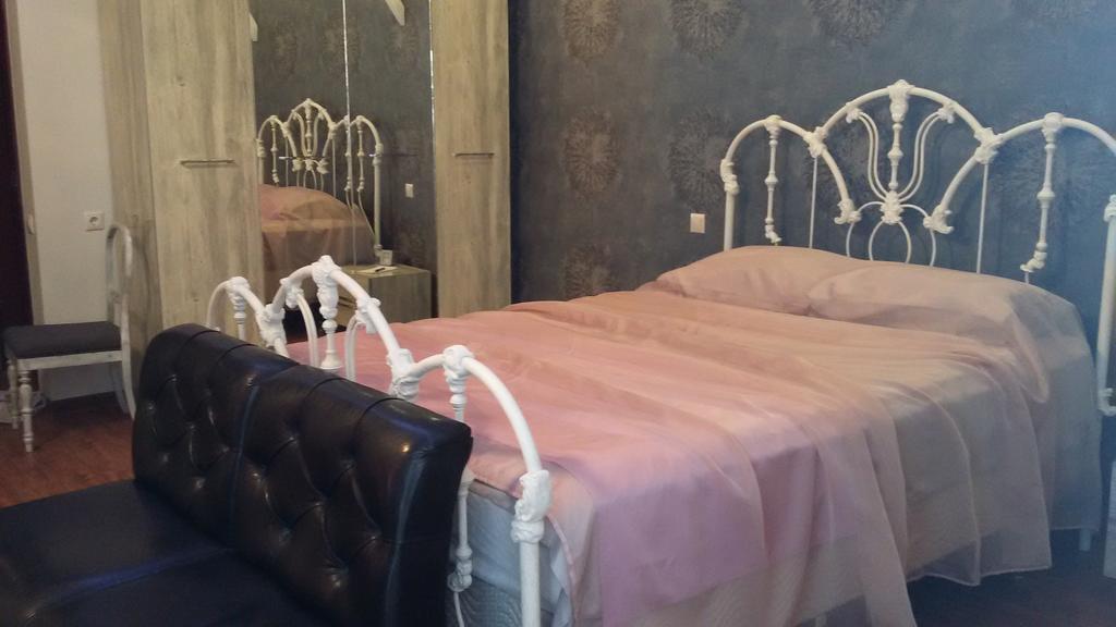 Apartment Sayat-Nova Γιερεβάν Δωμάτιο φωτογραφία
