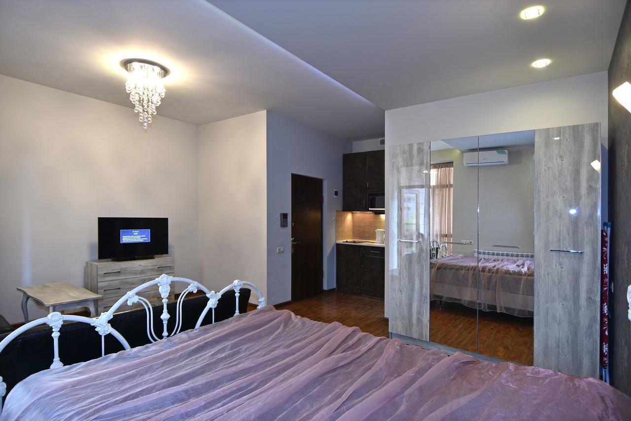 Apartment Sayat-Nova Γιερεβάν Εξωτερικό φωτογραφία